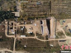 西安白鹿原发现西汉早期大型墓葬 其中出土2200余枚玉衣片