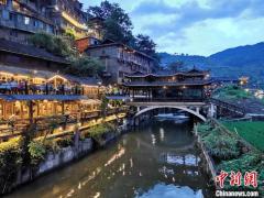 跨省团队游恢复半月 贵州成高人气目的地