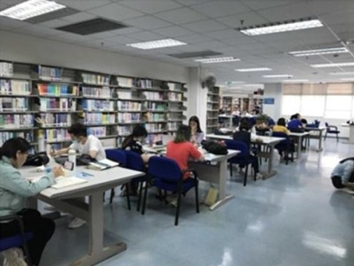 深圳学生族暑假太爱泡图书馆，南山图书馆紧急增加坐席