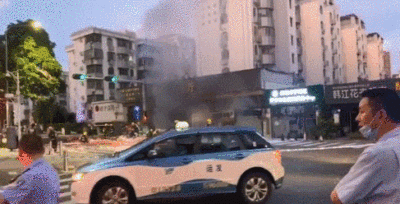 深圳一餐饮店发生爆炸，多家商铺遭殃理 