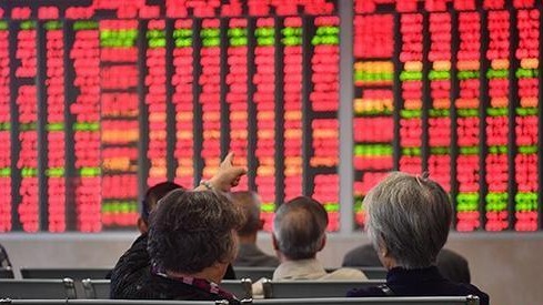 沪指涨5.71%突破3300点，两市成交额逾1.5万亿元