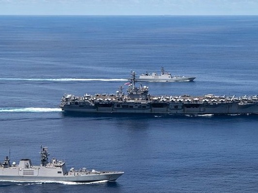 美国与印度举行海上联合演习，美海军派出核动力航母