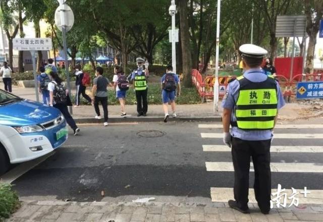 深圳发布暑假交通安全预警，学生交通违法将通报学校