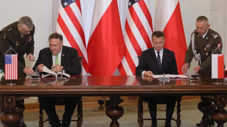 美与波兰签防务合作协议，波兰每年将耗资5亿为美军提供保障