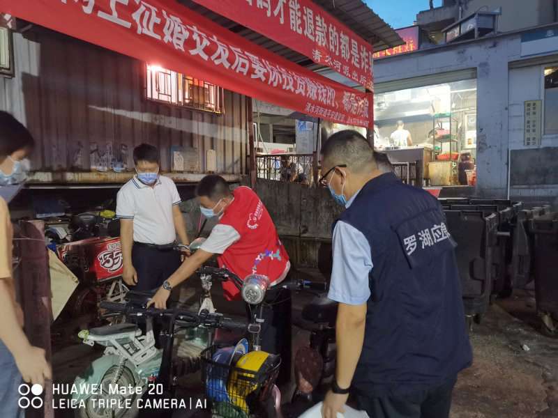 清水河街道 | 梅园社区党建引领“微治理” 、“小车牌”解决 “大隐患”筑就“大安全”
