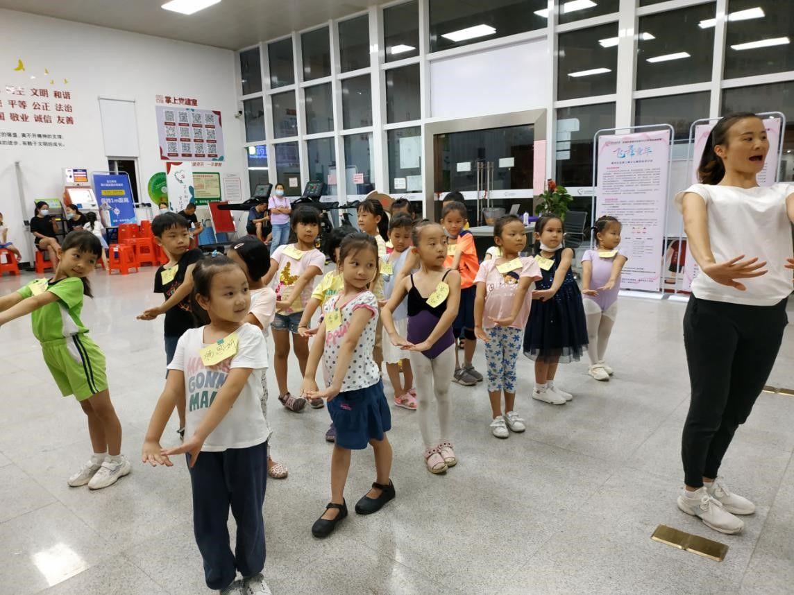 楼村社区举办少儿舞蹈培训班丰富课余生活