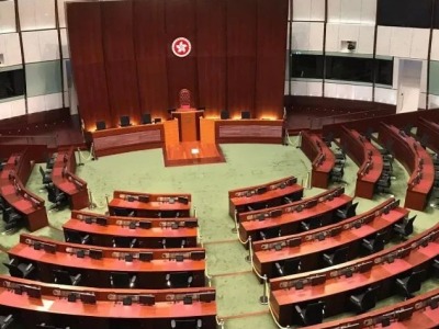 国务院提请人大常委会作出决定，香港立法会真空问题、人员组成等快将有解！
