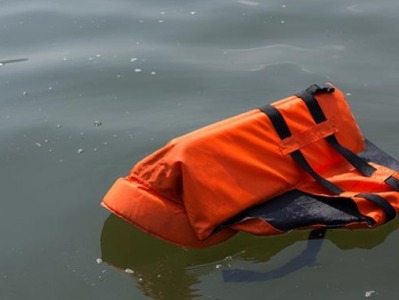 外媒：地中海一难民船只沉没致45人死亡，包括5名儿童