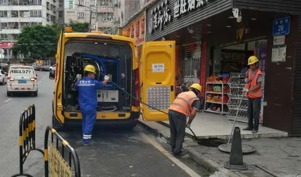 （龙岗）今年首个台风黄色预警生效！暴雨+大风联手出击，龙岗进入“战时状态”