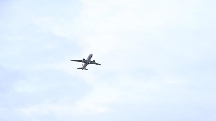民航局对东航、吉祥两家航空公司发出两份“熔断”指令