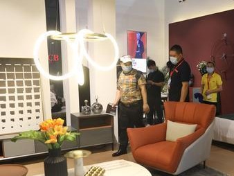 东莞市第43/44届名家具展昨日开幕