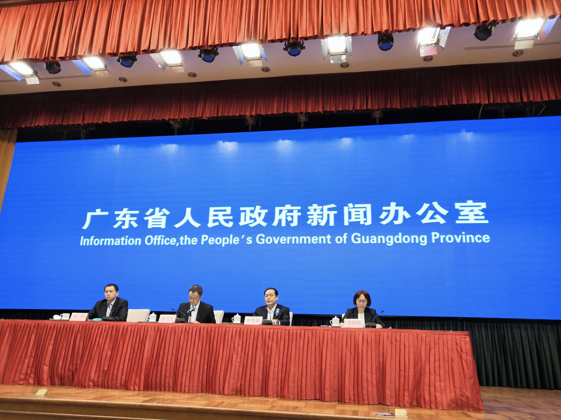 应对秋冬疫情防控，广东已部署做好八方面重点准备  