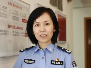 每日警星｜胡玮：出入境管理战线的铿锵玫瑰