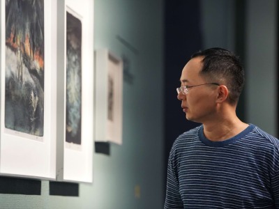 特区40周年版画展开展，40名艺术家齐聚探讨深圳版画新发展