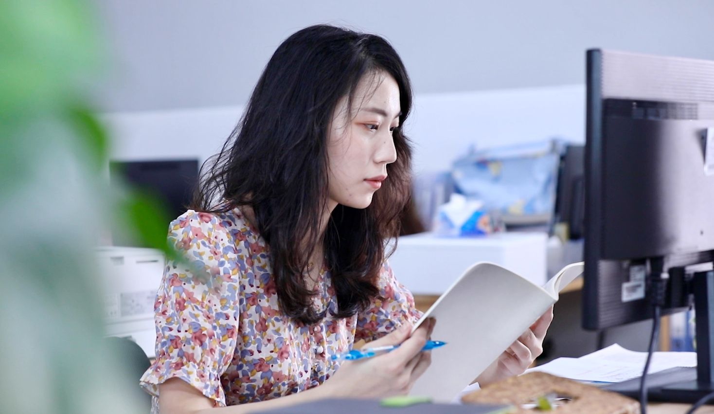 第50万名“新龙华人”落户！清华博士来深当初中老师，原因是……
