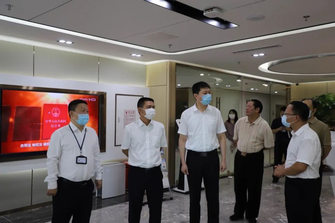 市委政法委领导调研坪山区法治建设工作