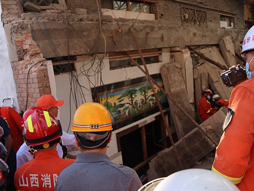 山西襄汾聚仙饭店坍塌：当地村民称房屋为20年前预制板搭的
