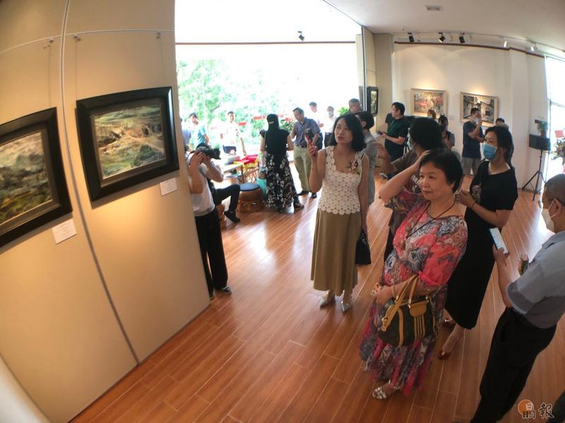 “逐梦行旅” 许晓鹏美术作品展在广州陈树人纪念馆开幕