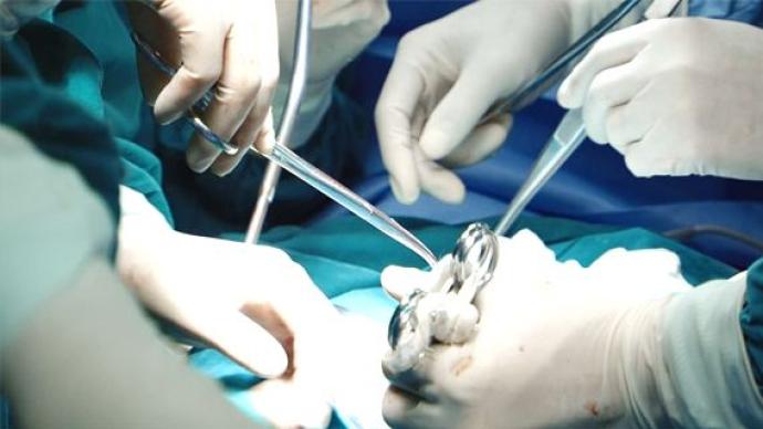 印度一家医疗机构发表声明：成功对一名新冠肺炎患者实施双肺移植手术