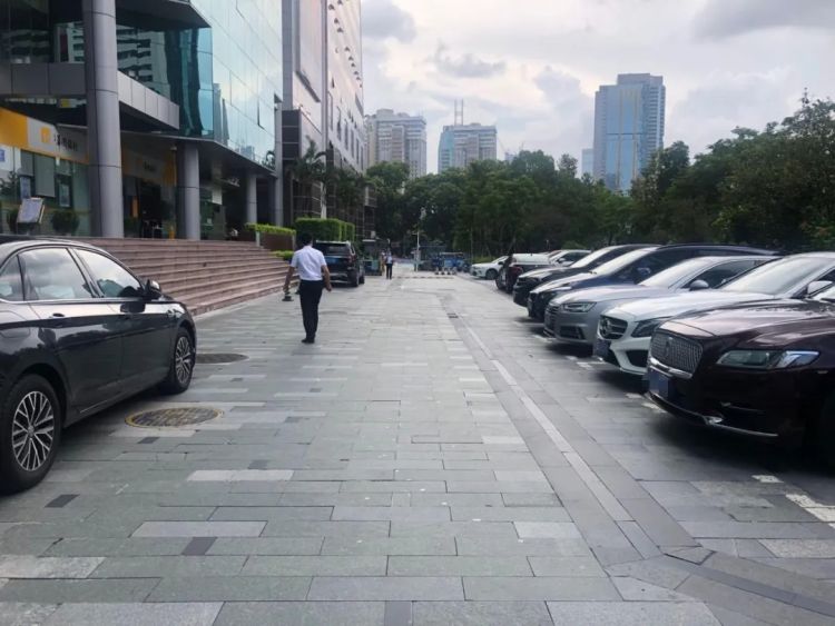 “深圳共享停车”服务平台上线，水贝珠宝大厦、深业中心等5家停车场完成对接