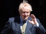 英国首相称学生返校新冠感染风险低
