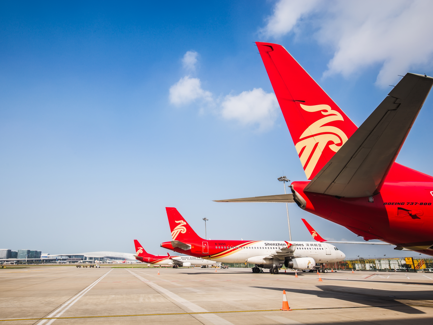 深圳航空创新服务助力航空旅游加快恢复  推出“深情飞”套票，便利旅游和探亲出行
