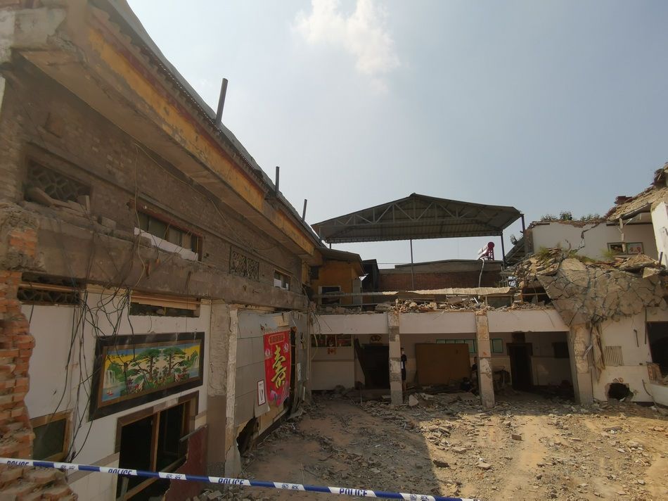 临汾乡村饭店坍塌致29死事故：几经扩建，祸根何时埋下？