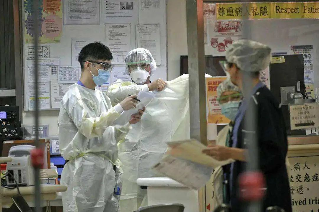 调查：香港逾半受访医护反映人手装备皆不足
