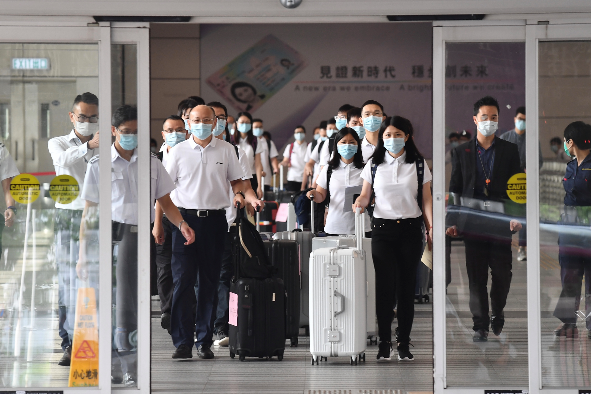 香港特区政府欢迎内地核酸检测支援队抵港