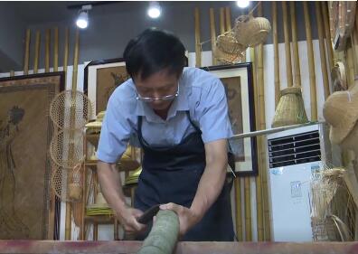 浙江老手艺人“转型记”：用毛竹编出二维码