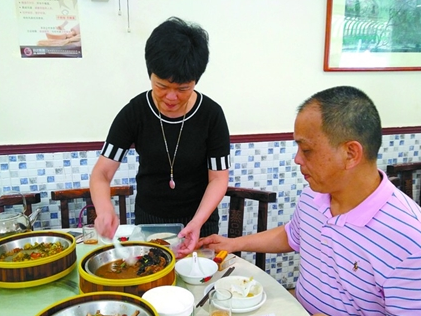 餐桌新“食”尚，佛山顺德开展“光盘行动”
