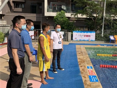 （早班·龙岗）确保夏季居民游泳安全 龙岗街道开展泳池专项监督检查