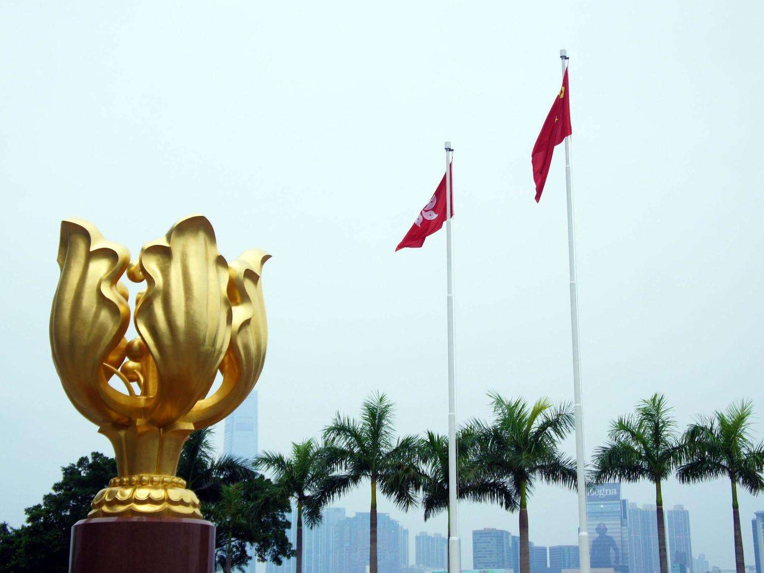 香港中联办：严厉谴责美国粗暴干预香港事务