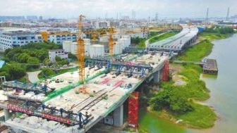 广中江高速南头北主线高架桥顺利合龙，为2021年全线通车打下坚实基础