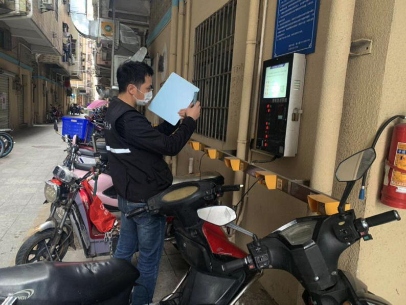 马田率先建立消防准入负面清单，推动电动自行车充电庄升级换代 