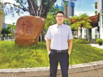 罗湖区“年度教师” | 金世强：用阳光之心 育阳光之人 