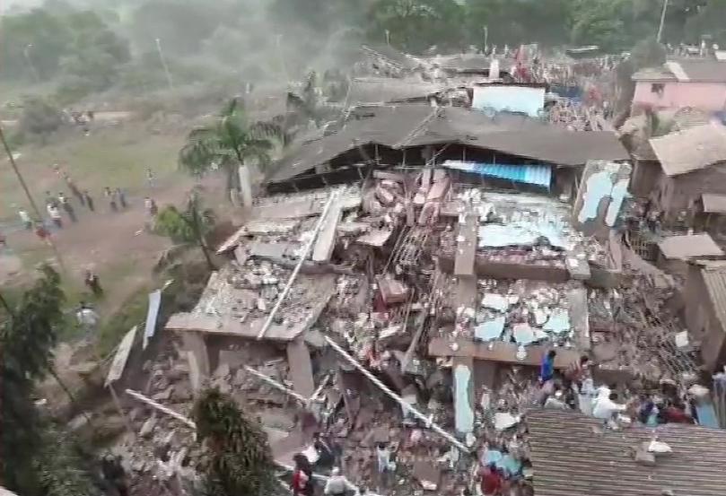 印度西部一建筑倒塌，或有约200人被困