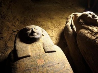 埃及出土多具2500年前的木棺 