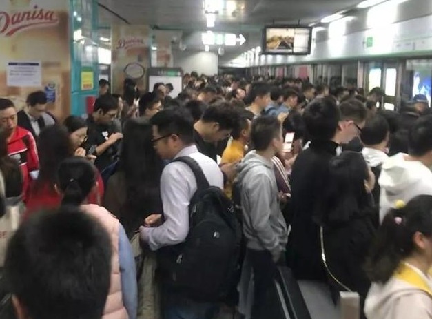突发！因设备故障，深圳地铁1号线早高峰延误