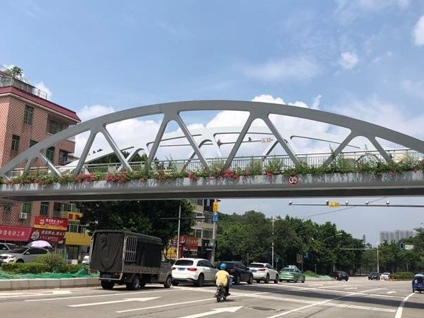 为城市交通“舒经活络”，广州新建多座过街天桥