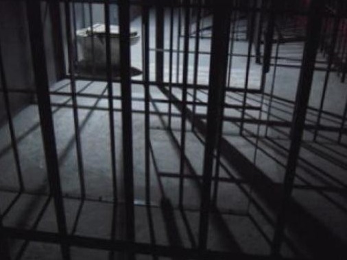 内蒙古五狱医帮助“纸面服刑”：共有三名重犯被非法保外就医