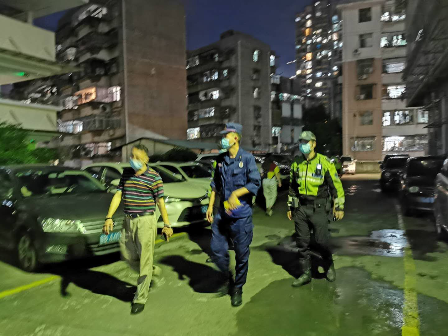 打通消防“生命通道”！罗湖交警与消防救援大队联手开展整治行动            