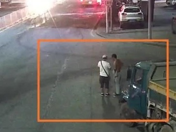 亲弟失联十年，民警让他在南沙某路段蹲点，兄弟终团聚