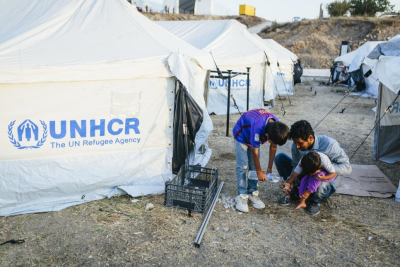 联合国难民署呼吁长期解决方案改善希腊难民营现状