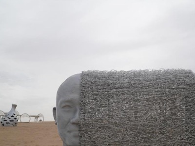 大漠雕塑演绎“丝路之梦”