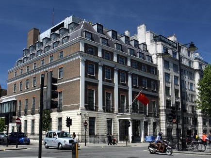 反华分子恶意攻击驻英大使推特账号，中使馆谴责：手段卑劣