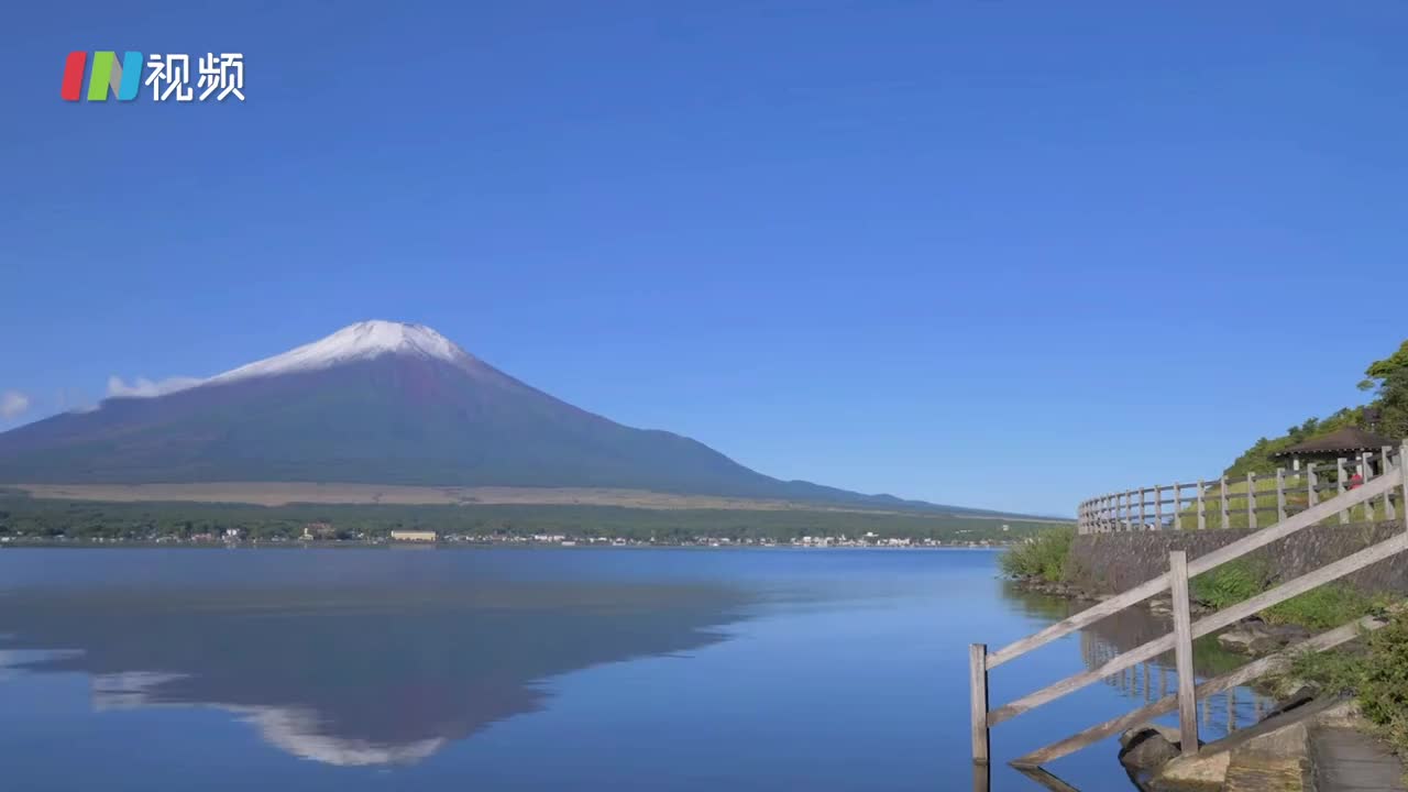 日本富士山“初冠雪” 带你航拍看富士山