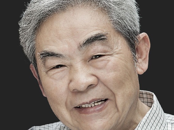 设计家、清华大学美术学院教授余秉楠逝世，享年87岁