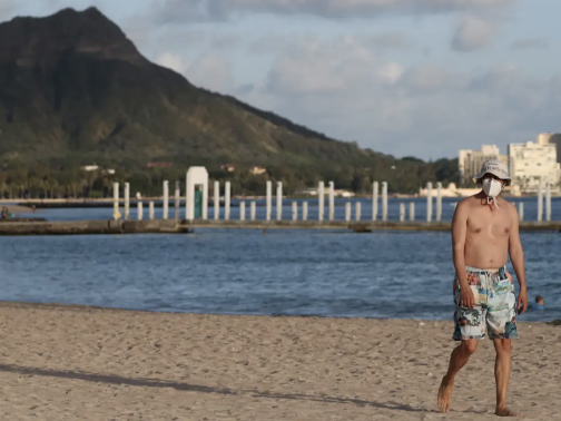 疫情下的美国旅游业：去年七月夏威夷接待百万游客，今年2万