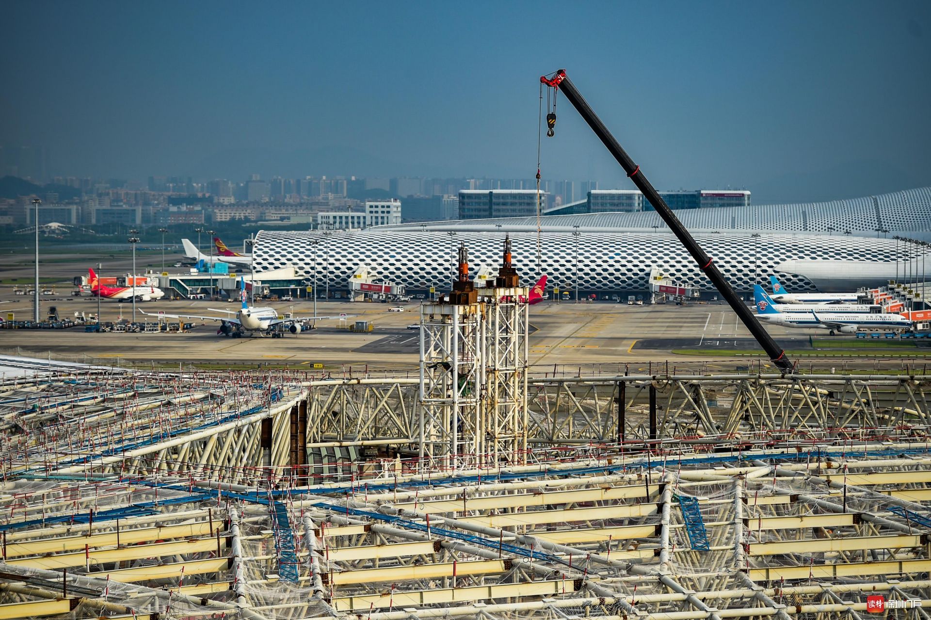 深圳宝安国际机机场卫星厅主体结构全面封顶 预计2021年建成运营